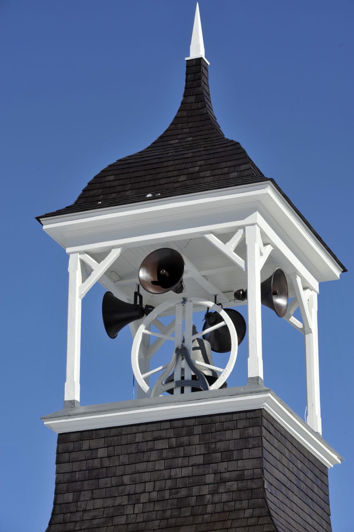 19-12-18 X-MAS Churches.jpg